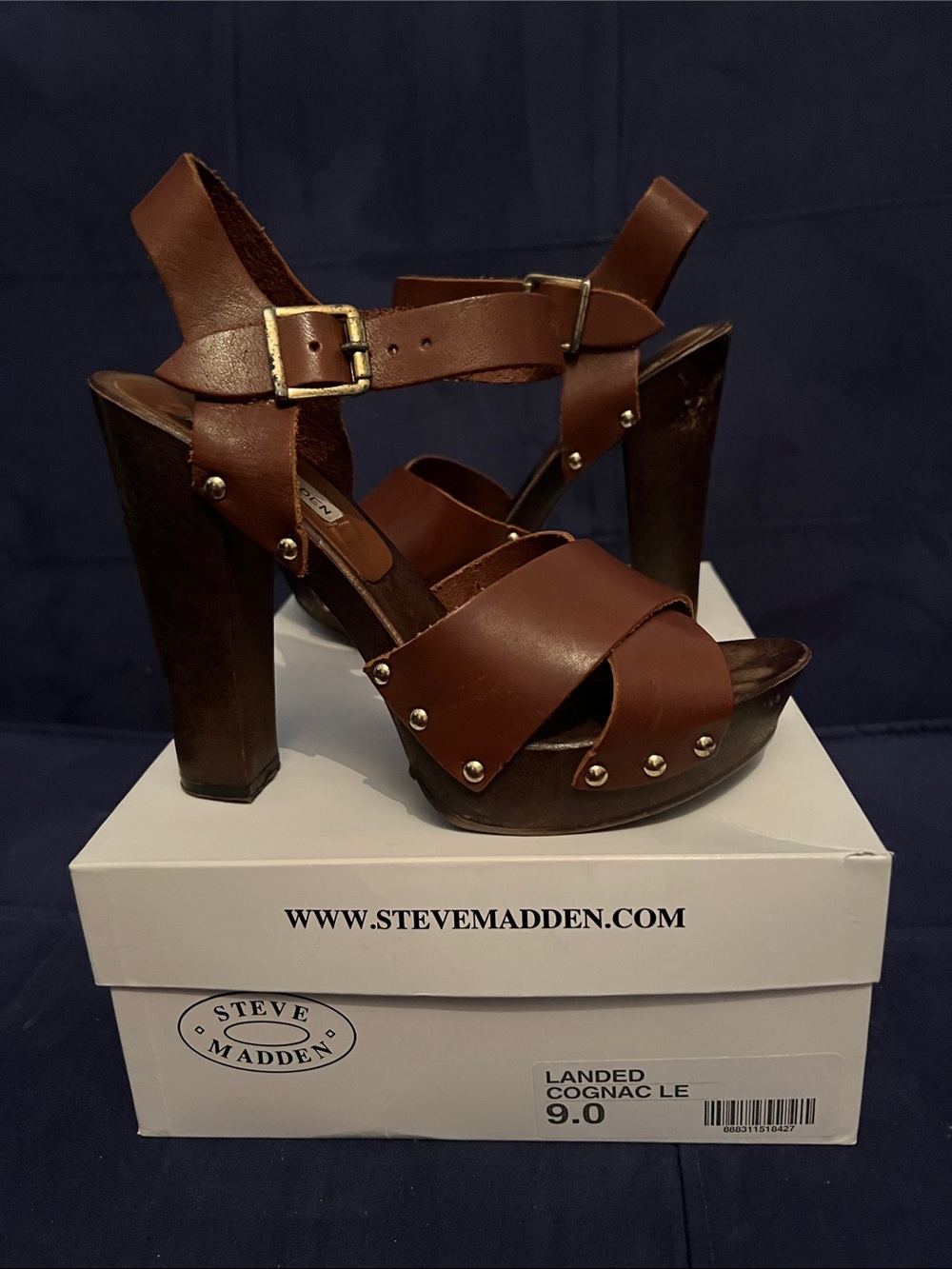 Steve Madden Cognac Brown Studded Platform Sandals size 9 but fit more like 8.5